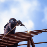 Se requiere soldador para montaje de techos metálicos